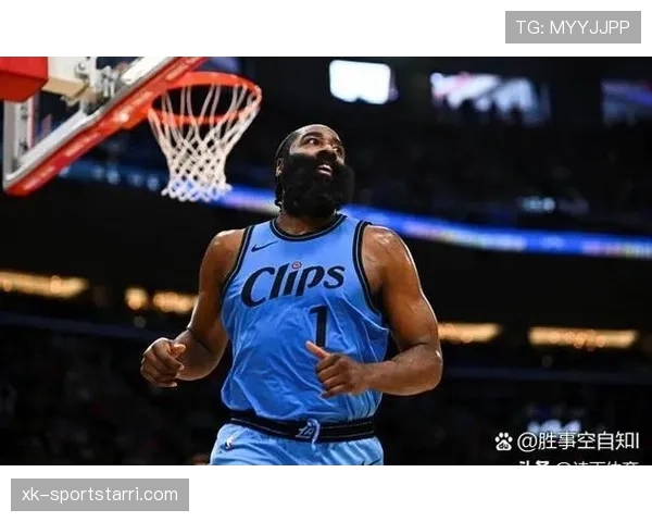 内线核心摩西·马龙利用强力掩护提升队友效率拉开禁区防守差距