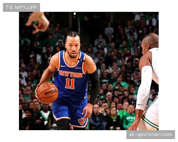 布伦森突破创造得分机会提升球队关键时刻得分效率